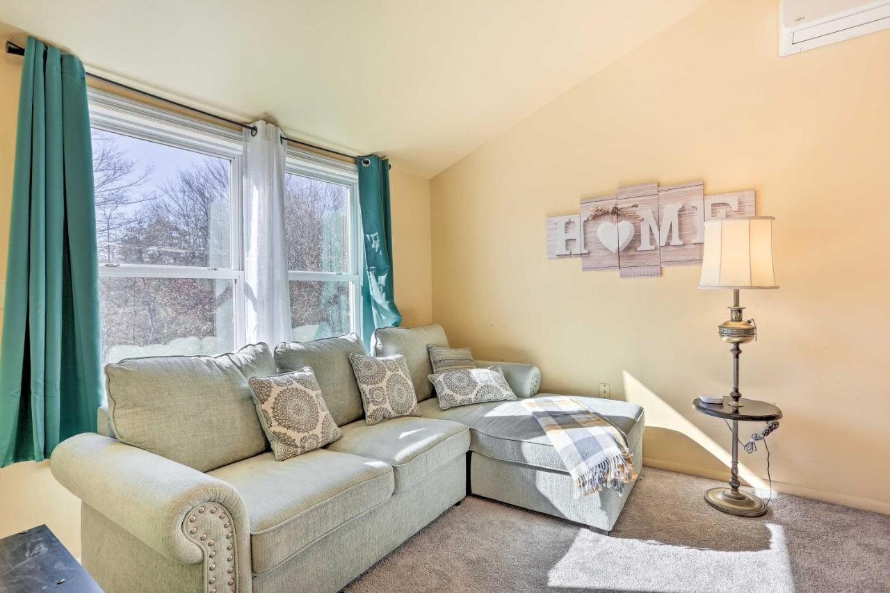 Peaceful Poconos Home With Lake And Pool Access! Long Pond エクステリア 写真